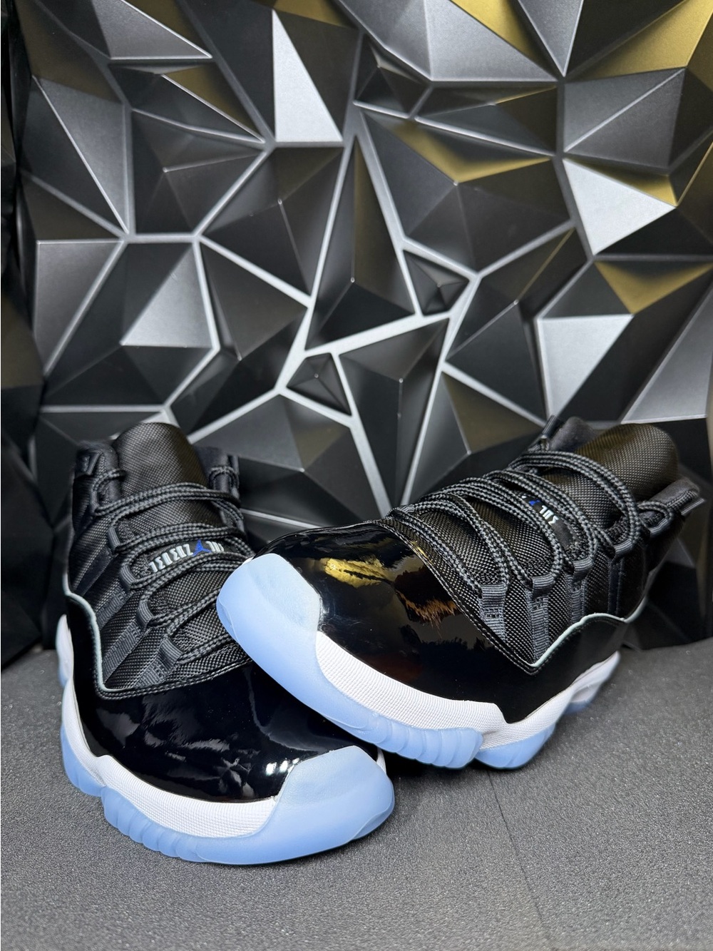 Jordan 11 Retro "Space Jam" - Picture 2 of 8